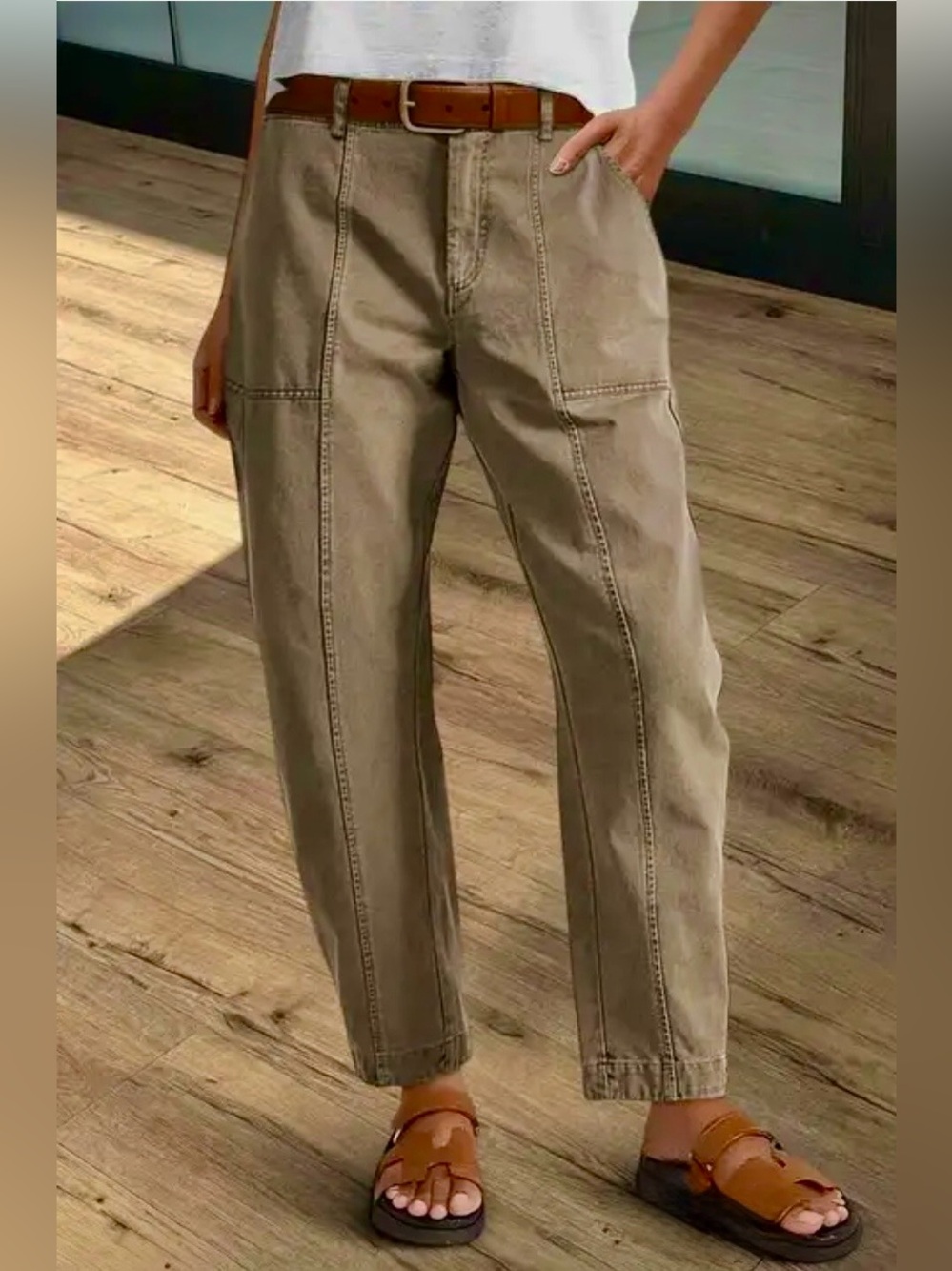 Flamingals ~ NWT ~ Solid Stitch Detail Mid Waist Barrel Leg Crop Pants